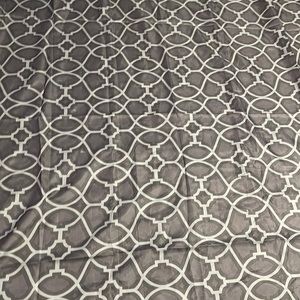 Standard size shower curtain. Good Condition